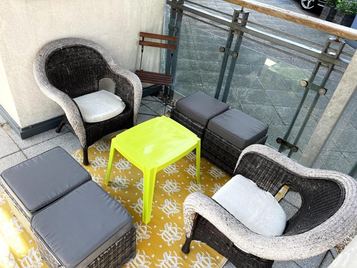 Retro Seaside Apt With Patio Apartment Swansea Exterior foto