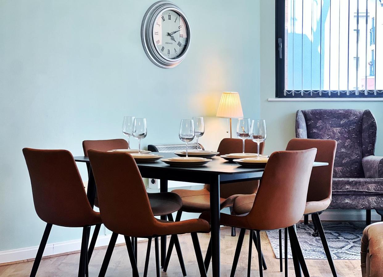 Retro Seaside Apt With Patio Apartment Swansea Exterior foto